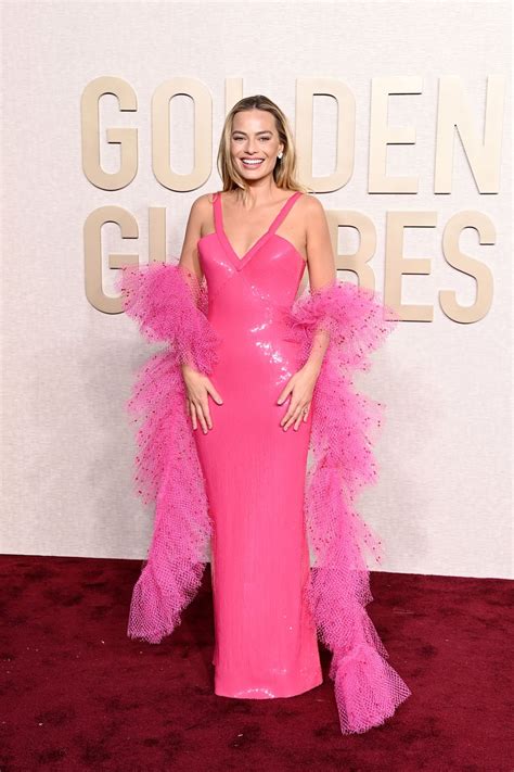 Margot Robbie Golden Globes dress